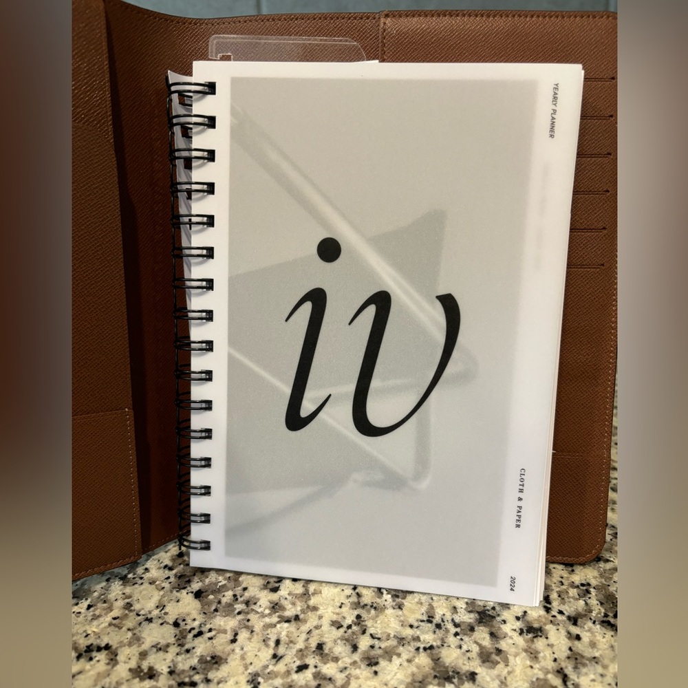 Louis Vuitton Desk Agenda - Picture 13 of 14